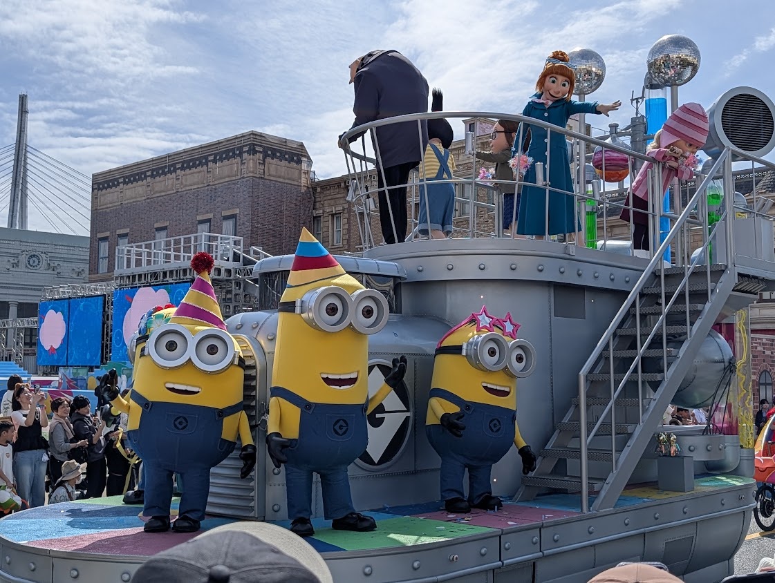 パレード ミニオンズのフロート