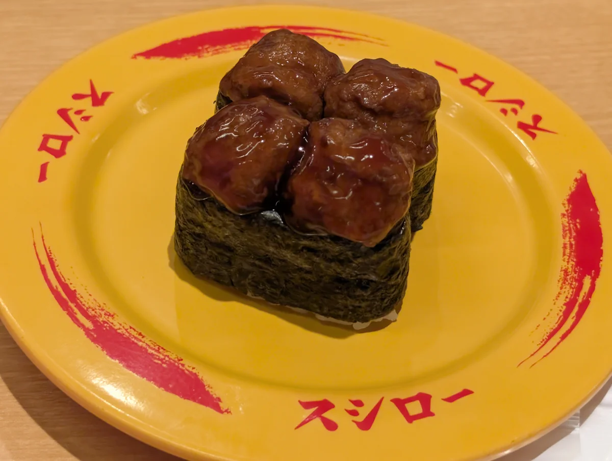 ミートボールがのった軍艦