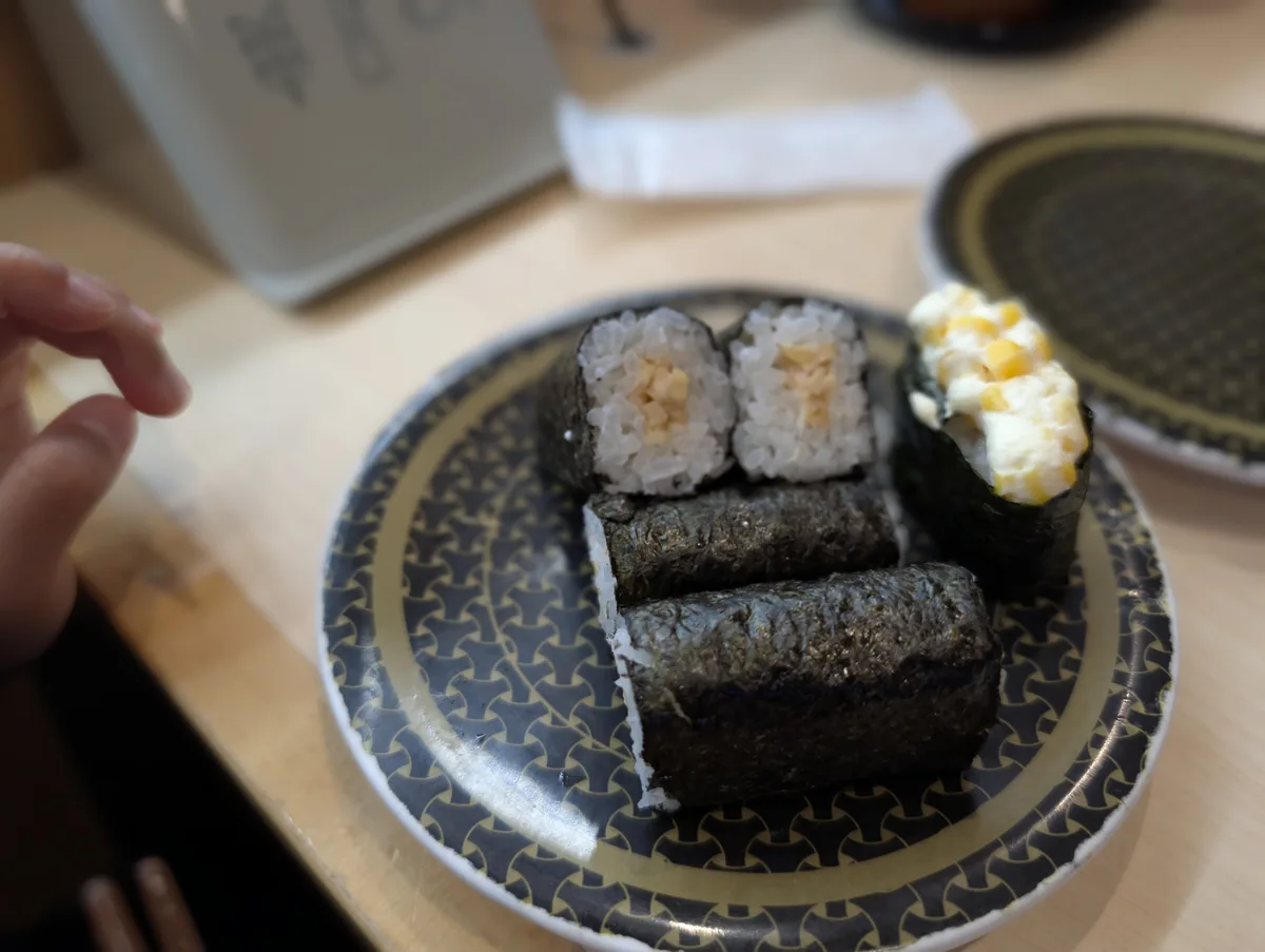 巻物と軍艦の盛り合わせ