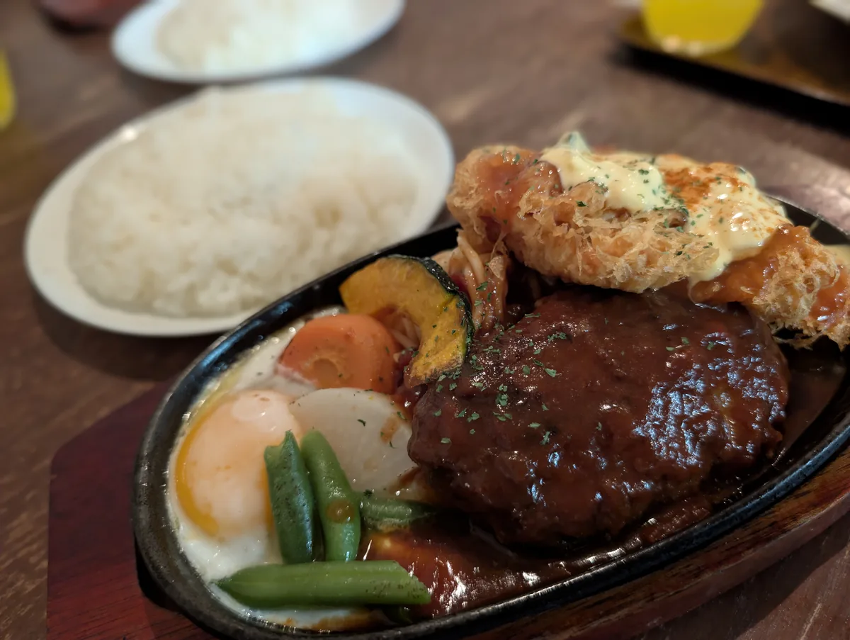 ハンバーグ＆カニクリームコロッケ