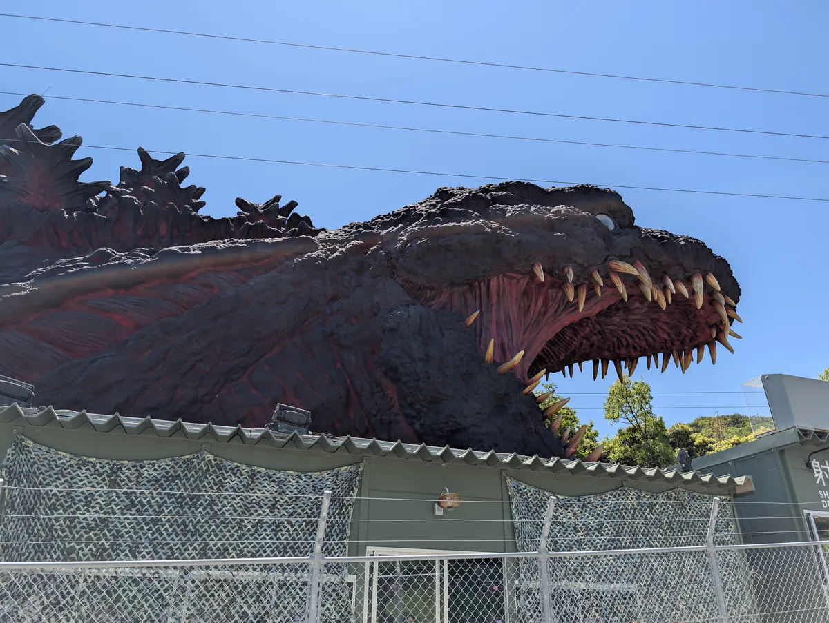 ゴジラ迎撃作戦のゴジラ像