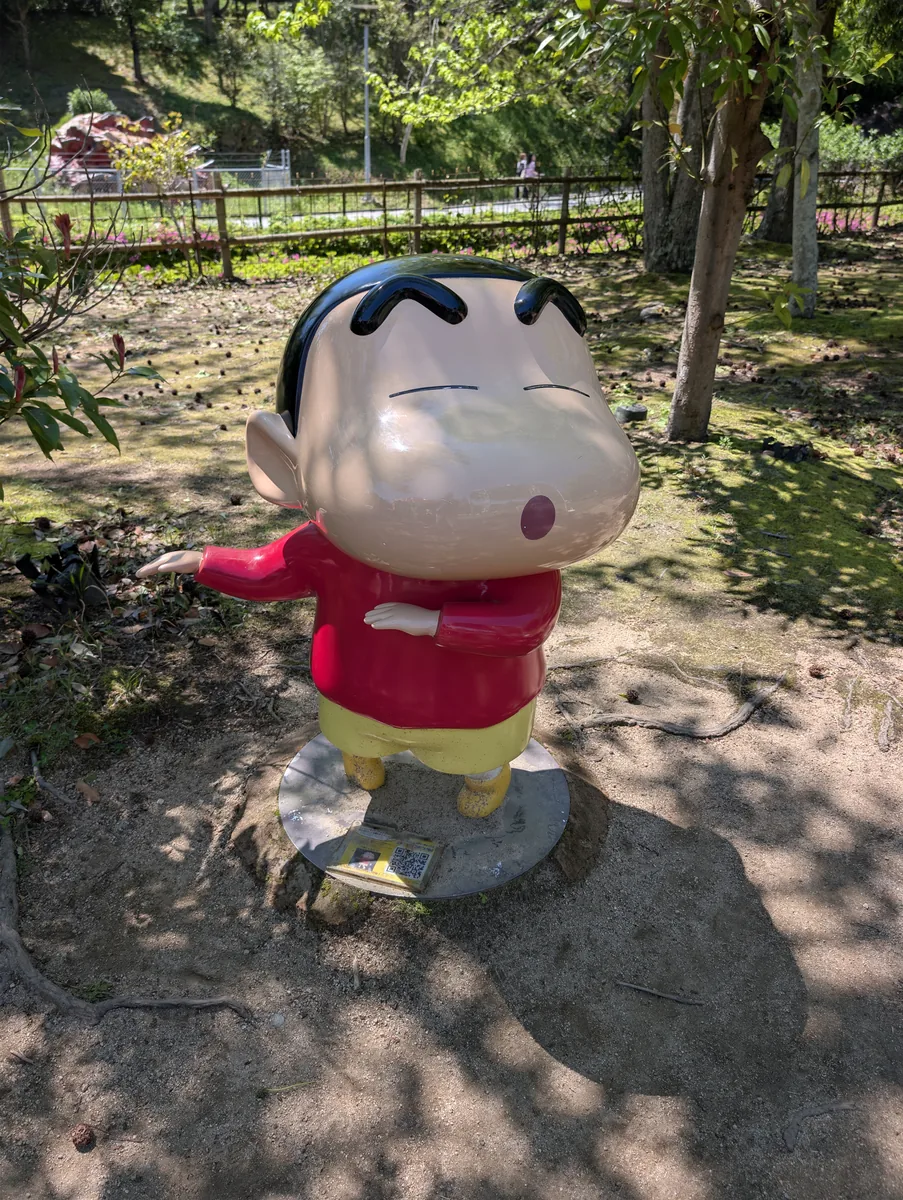 別ポーズのしんちゃん