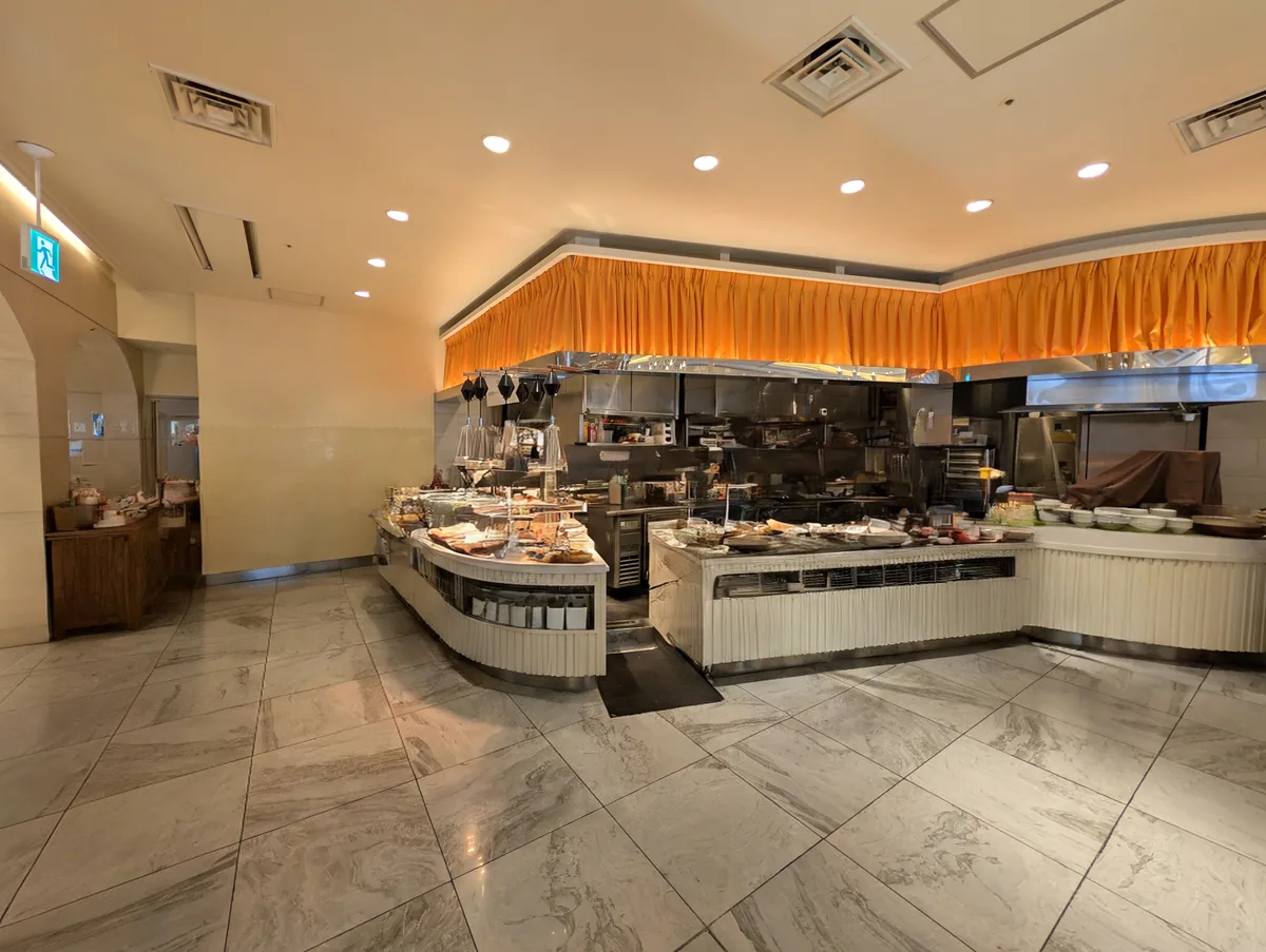 THE CENTRAL BUFFETの料理台